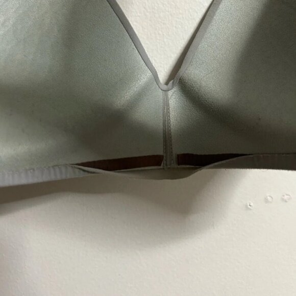 Victoria  Secret Grey Criss Cross Lace Bra - Picture 3 of 4